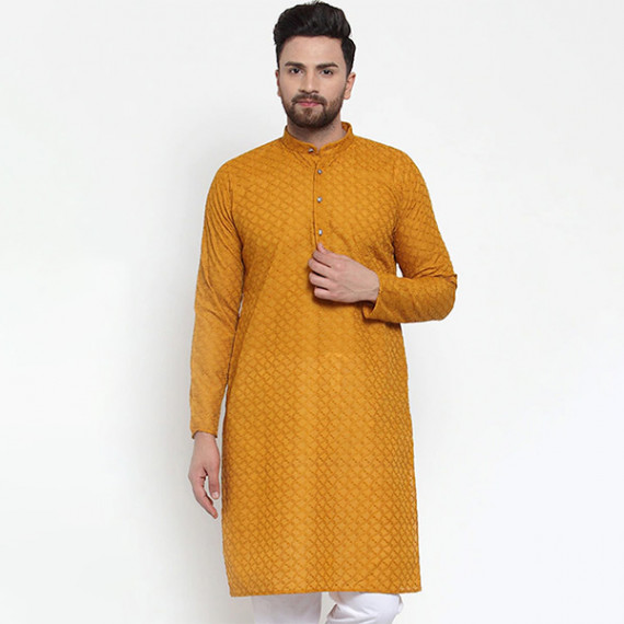 http://13.235.91.190/products/men-yellow-printed-straight-kurta