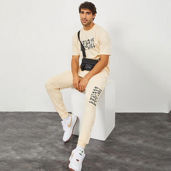 http://13.235.91.190/products/men-cream-colored-solid-slim-fit-cotton-joggers