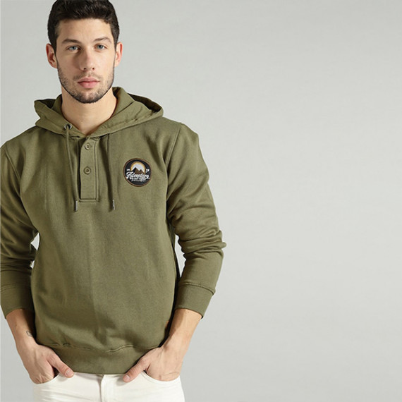 http://13.235.91.190/products/the-lifestyle-co-men-olive-green-solid-hooded-sweatshirt