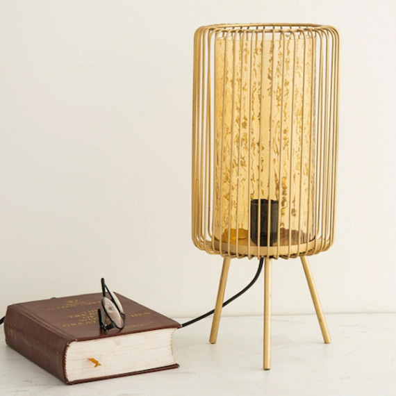 http://13.235.91.190/products/gold-toned-adobe-wire-novelty-table-lamp