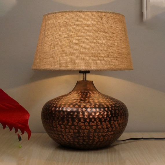 http://13.235.91.190/products/brown-antique-hammered-table-lamp-with-jute-shade