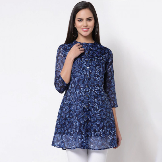 http://13.235.91.190/products/blue-printed-tunic