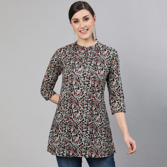 http://13.235.91.190/products/women-black-maroon-abstract-printed-tunic