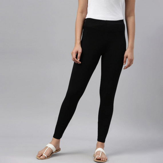 http://13.235.91.190/products/women-black-solid-ankle-length-leggings