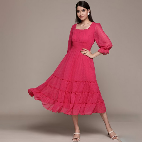 http://13.235.91.190/products/fuchsia-solid-chiffon-smocked-tiered-midi-dress