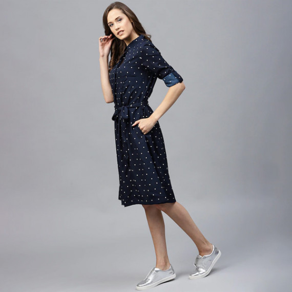 http://13.235.91.190/products/navy-blue-polka-dots-printed-shirt-dress