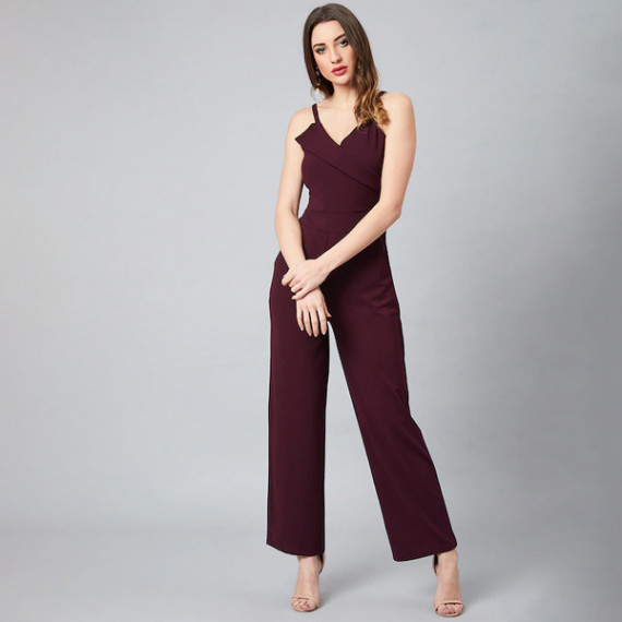 http://13.235.91.190/products/women-burgundy-solid-basic-jumpsuit