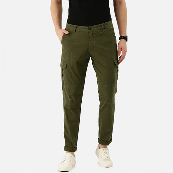 http://13.235.91.190/products/men-olive-slim-fit-pure-cotton-cargos-trousers