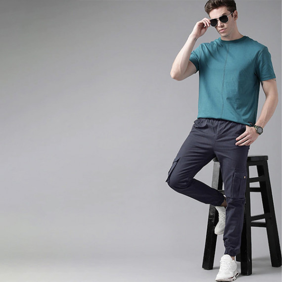 http://13.235.91.190/products/men-navy-blue-solid-mid-rise-woven-pure-cotten-cargo-trousers