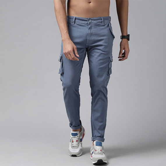 http://13.235.91.190/products/men-blue-solid-cargo-trousers