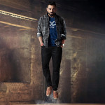 Men Black Slim Fit Mid-Rise Jeans