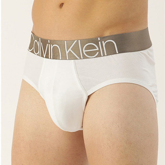 http://13.235.91.190/products/men-white-solid-briefs-nb2536100