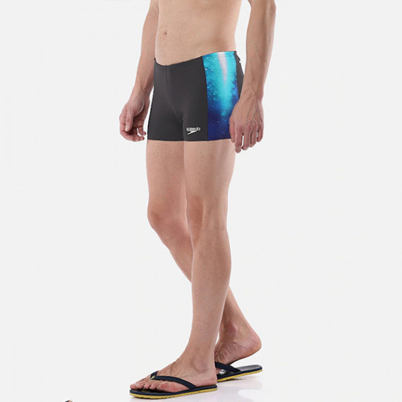 http://13.235.91.190/products/navy-swimming-trunks