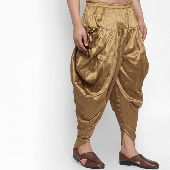 http://13.235.91.190/products/men-gold-toned-solid-silk-dhotis