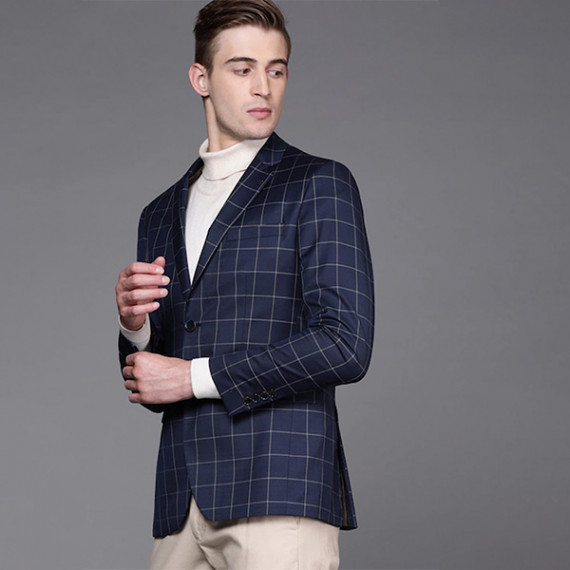 http://13.235.91.190/products/men-navy-blue-beige-slim-fit-checked-single-breasted-smart-casual-blazer