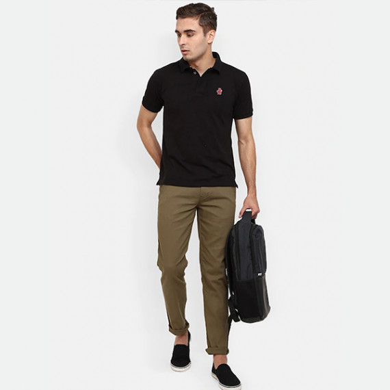 http://13.235.91.190/products/men-olive-green-cotton-classic-slim-fit-trousers