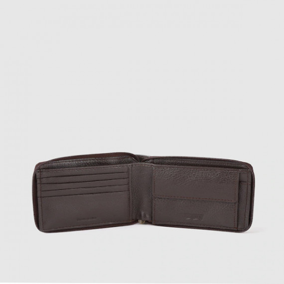 http://13.235.91.190/products/men-brown-textured-zip-around-wallet